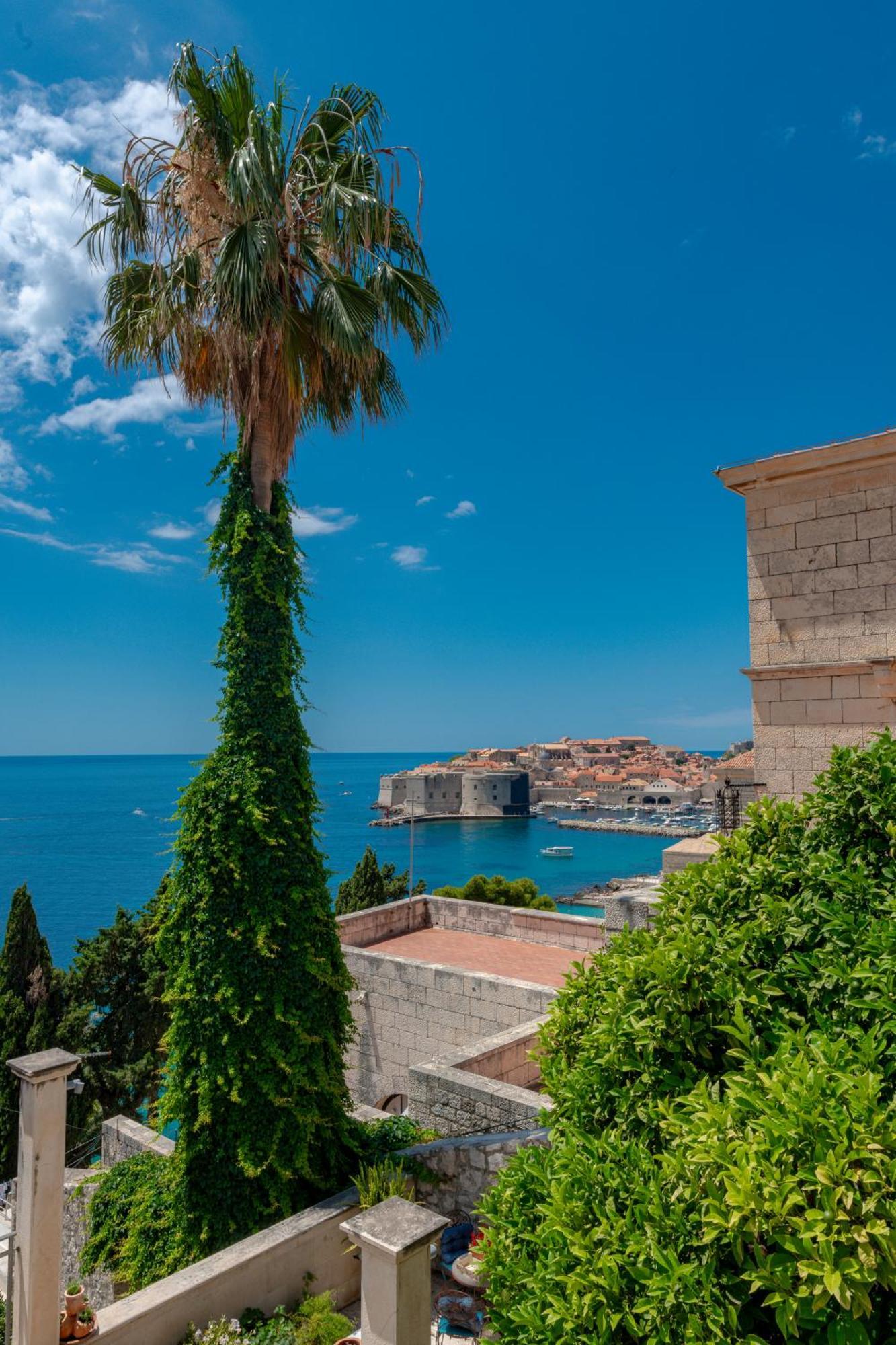 Niva 2- Stunning Sea View 2 Bedroom Appartement